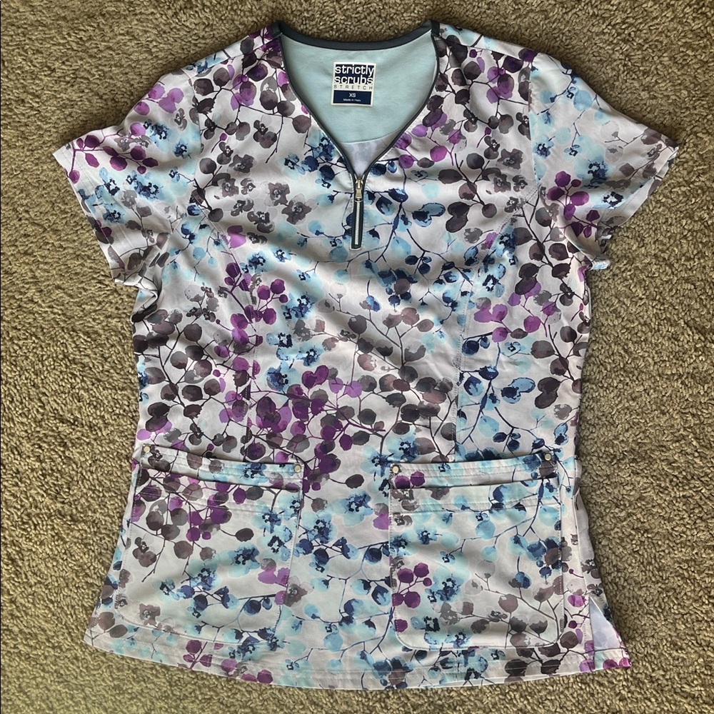 Strictly Scrubs Stretch Floral Print Scrub Top, XS